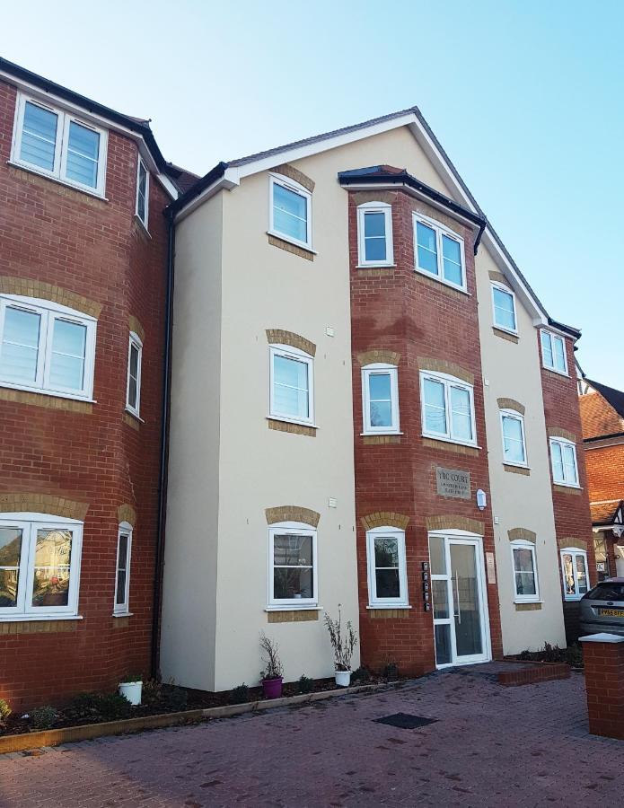 Ybc Court, Aldershot Apartment Luaran gambar
