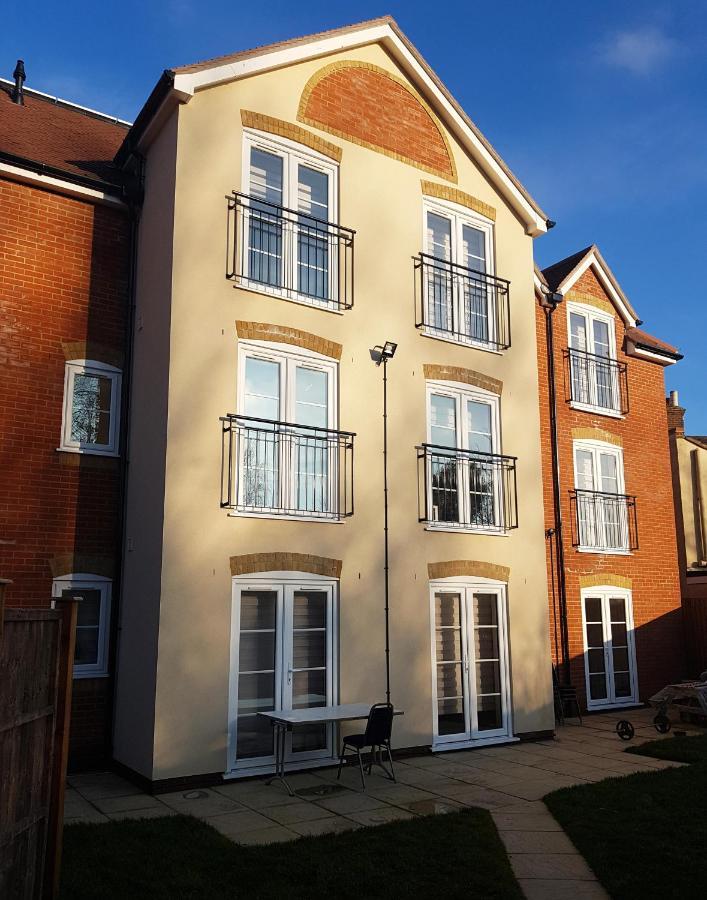 Ybc Court, Aldershot Apartment Luaran gambar