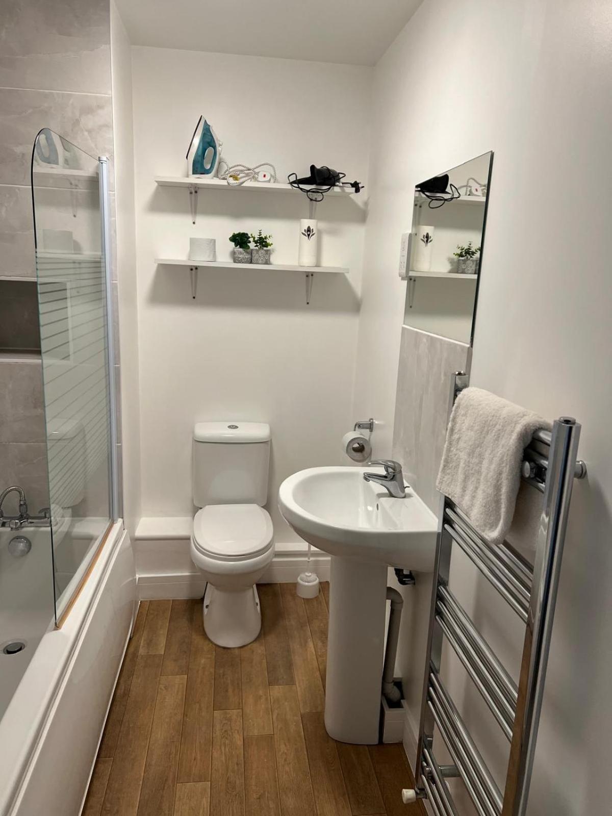 Ybc Court, Aldershot Apartment Luaran gambar